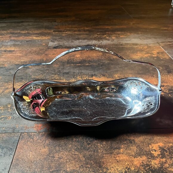 Lot of 4 Vintage Silver Plated and 2 Aluminum Serving Trays/Platters/Bowl - Picture 12 of 15